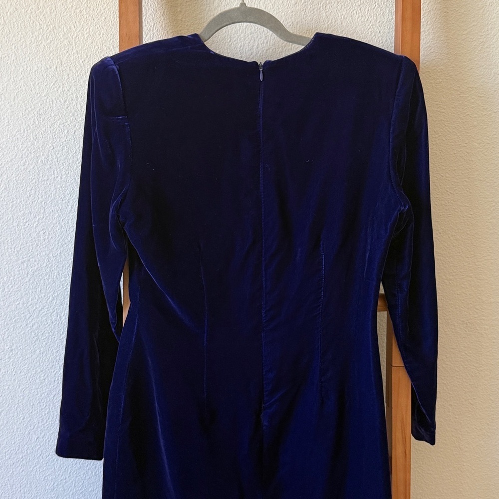 Vintage Christian Dior, Elegant deep, Purple Velvet Dress size 8 - Picture 7 of 9